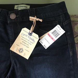 BRAND NEW: Democracy Denim Skinny Jeans